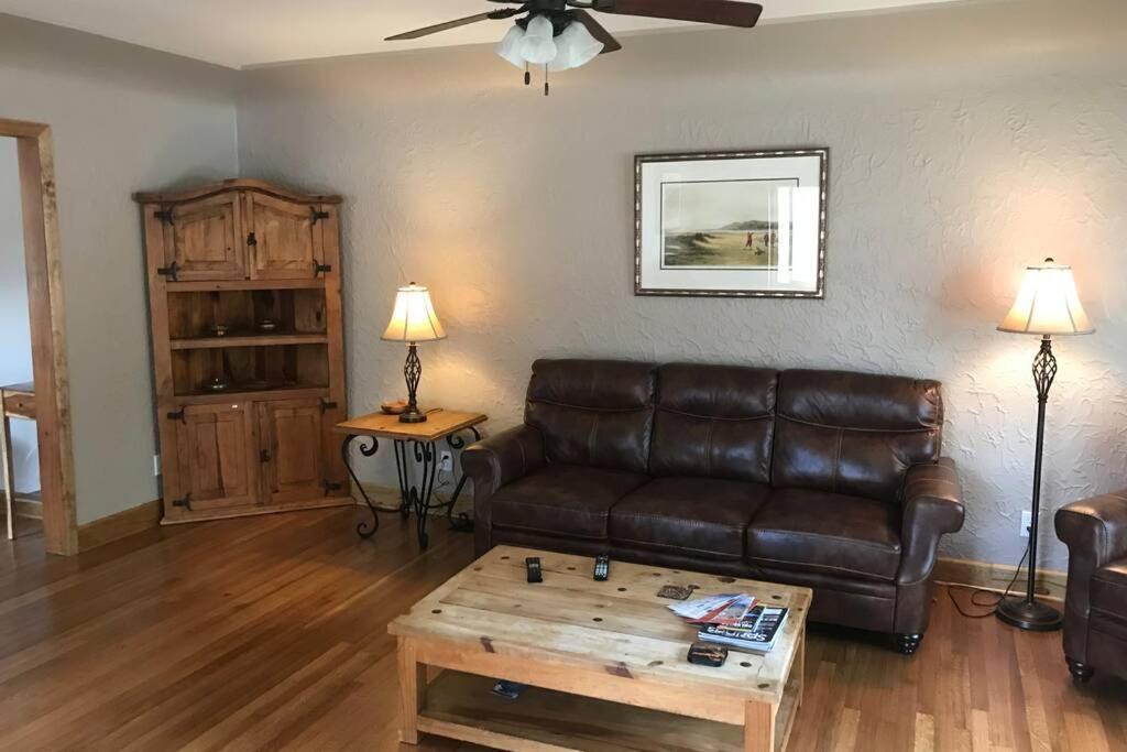Charming Remodeled Golf Course Area Home Colorado Springs Exterior photo